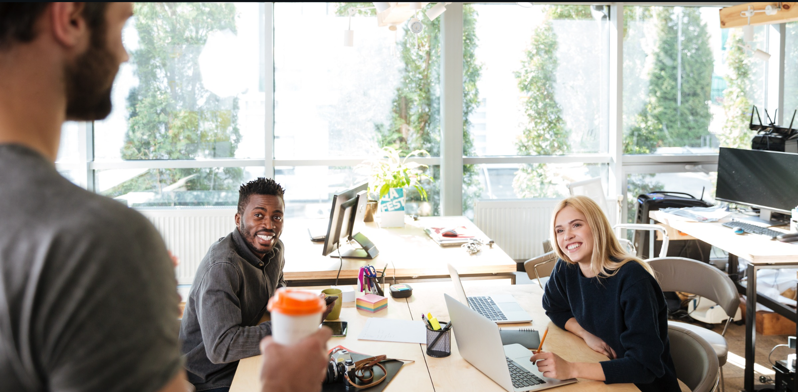 discover why Lets Connect is considered the best option for day pass coworking space