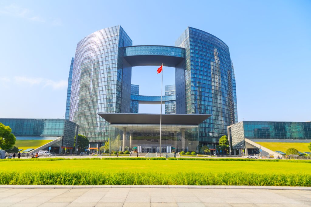 Modern corporate building representing an office near Blossom County with attractive leasing incentives.