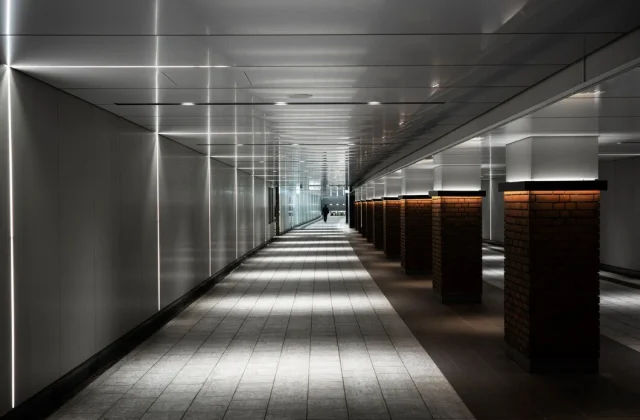 hallway-hotel_23-2149397540 hallway-hotel_23-2149397540